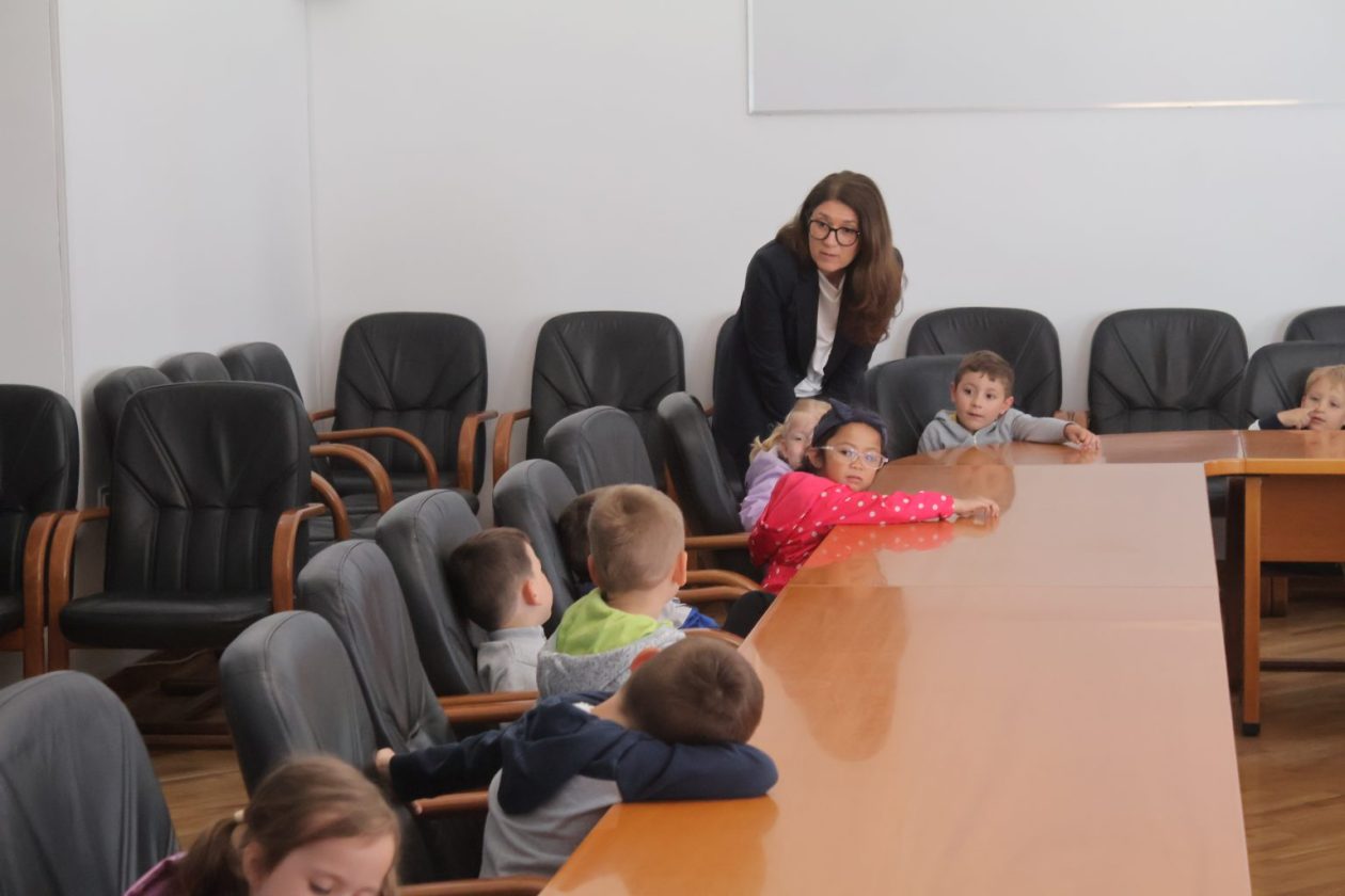 DV Cipelica posjet Gradonačelnici (1) DV Cipelica posjet Gradonačelnici (1)
