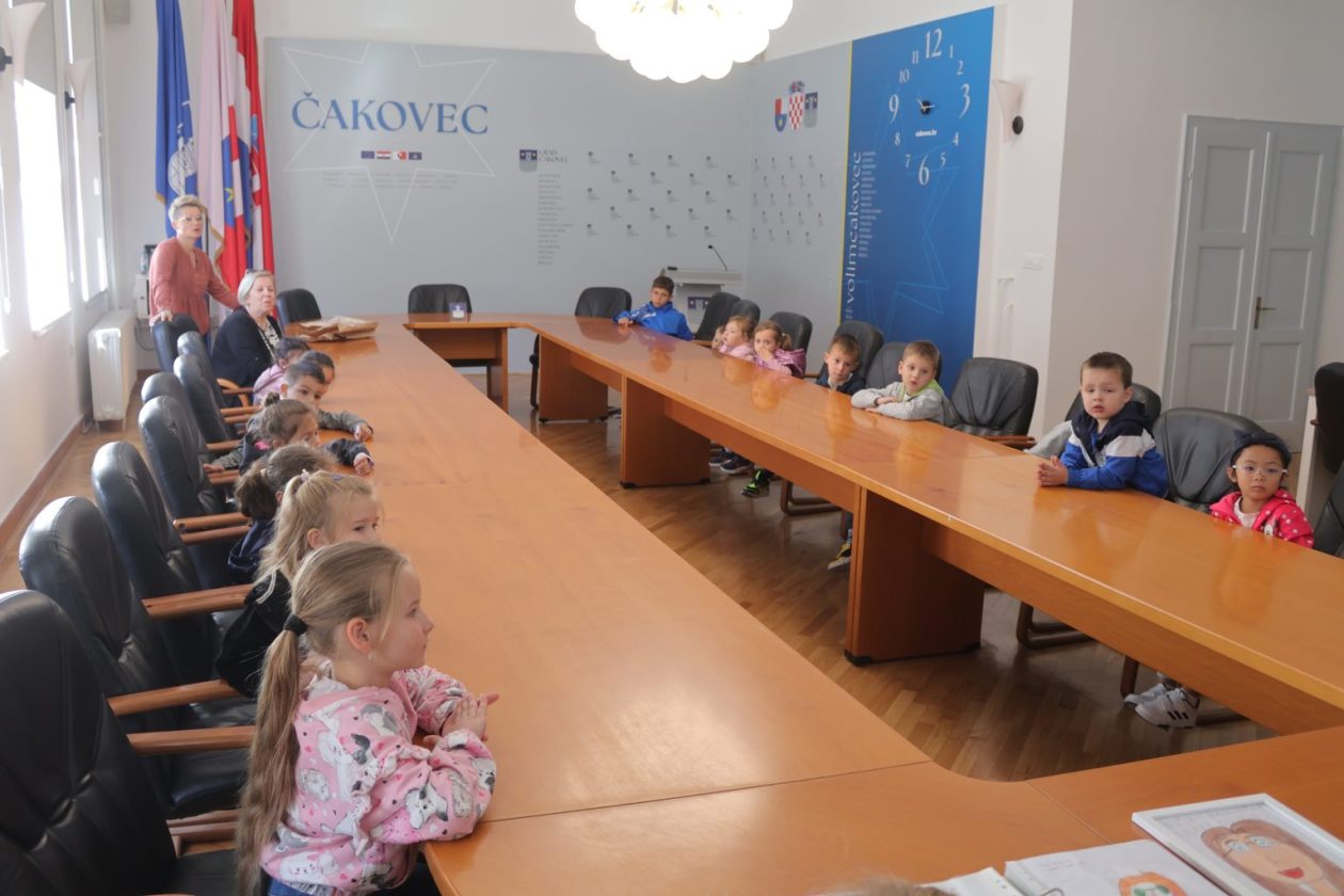 DV Cipelica posjet Gradonačelnici (19) DV Cipelica posjet Gradonačelnici (19)