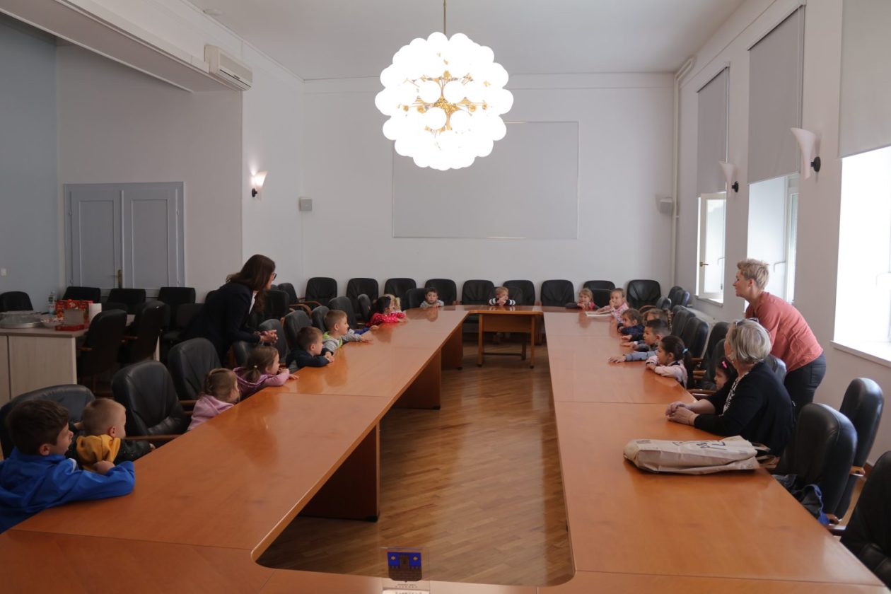DV Cipelica posjet Gradonačelnici (2) DV Cipelica posjet Gradonačelnici (2)