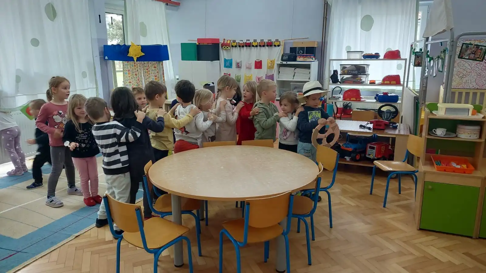 DV Cvrčak (1) DV Cvrčak (1)