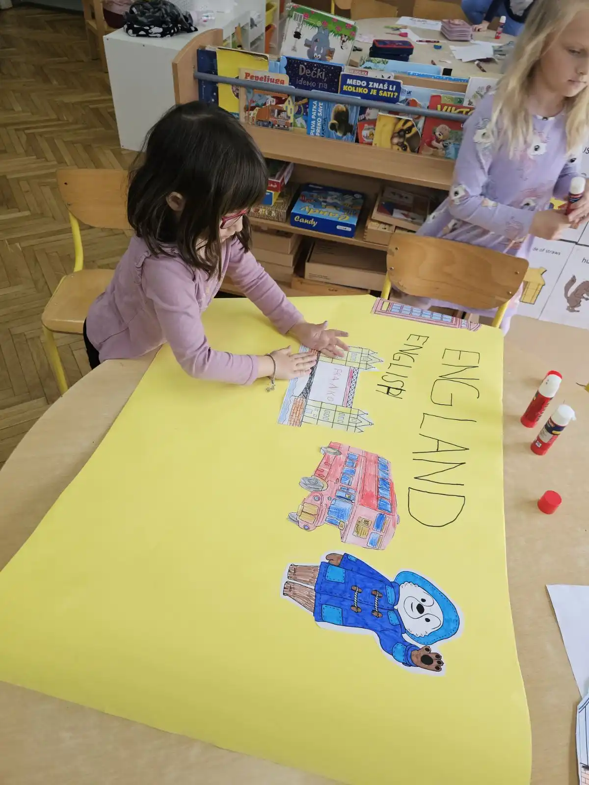 DV Cvrčak (19) DV Cvrčak (19)