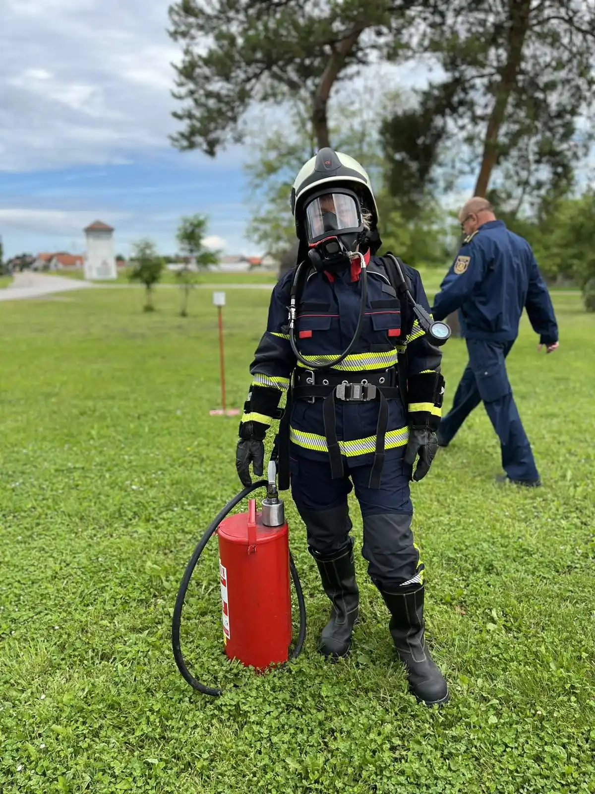 DV Cvrčak i DVD Ivanovec (6) vatrogasac