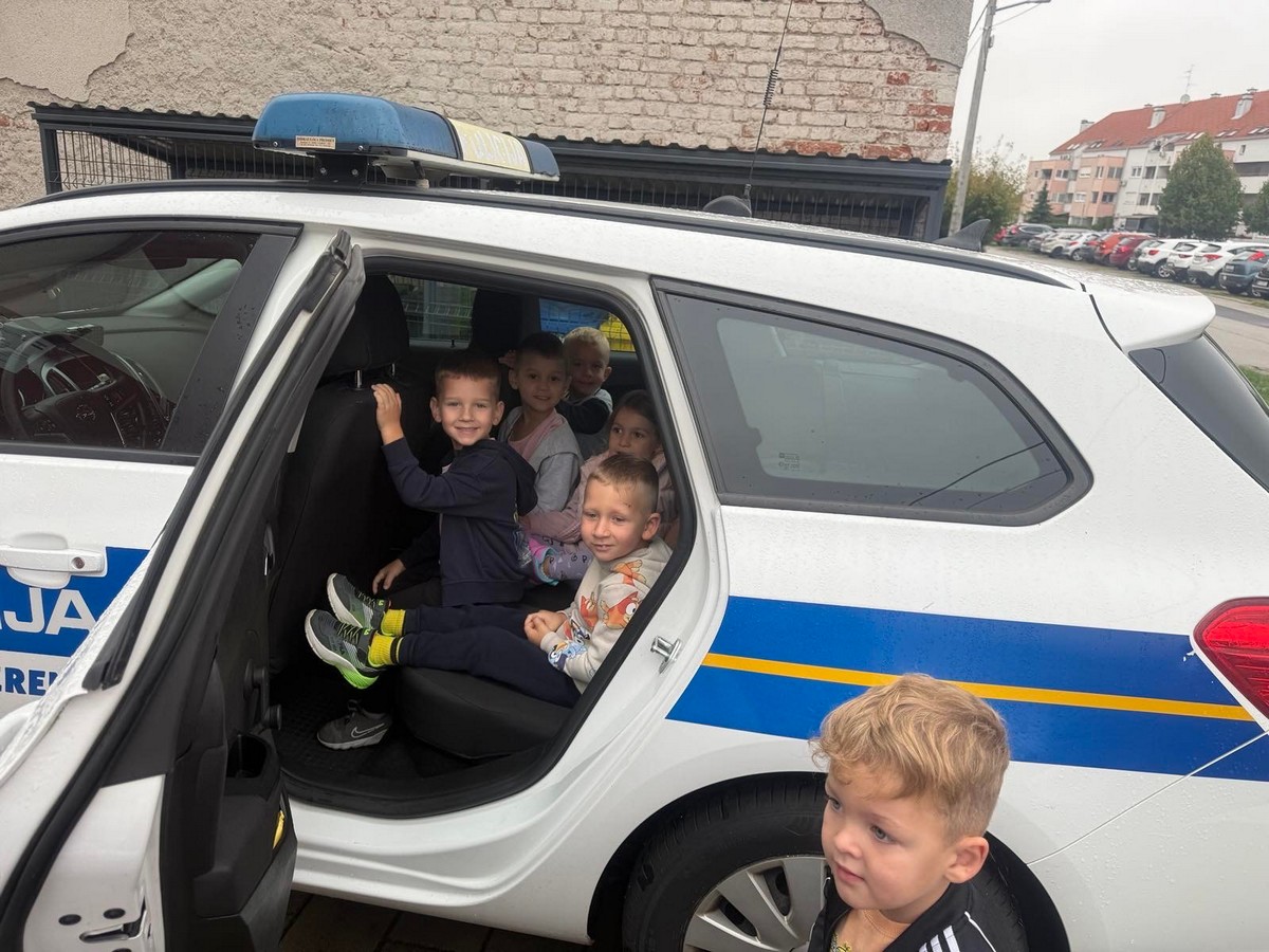 DV Dječja mašta (11) DV Dječja mašta (11)