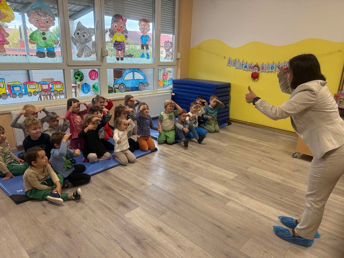 DV Dječja mašta (13) DV Dječja mašta (13)