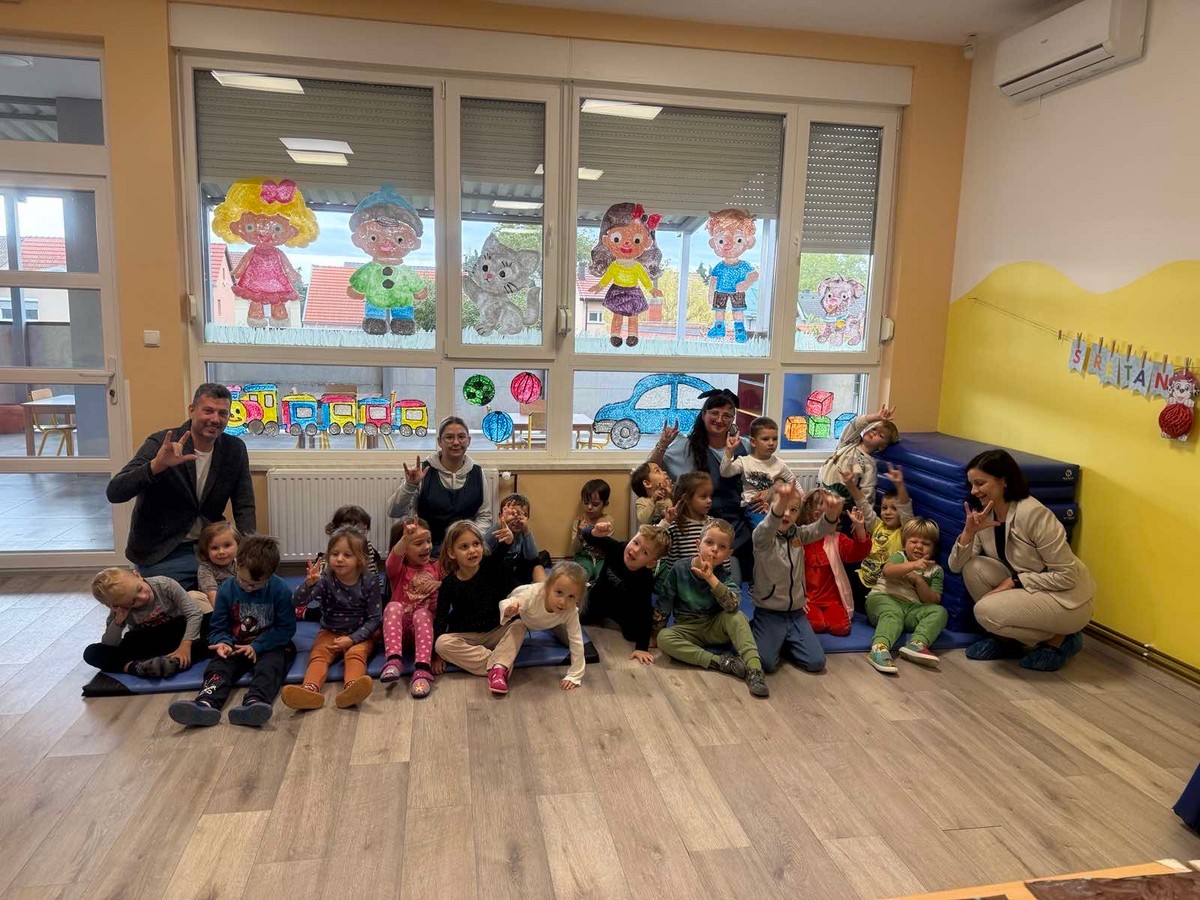 DV Dječja mašta (15) DV Dječja mašta (15)