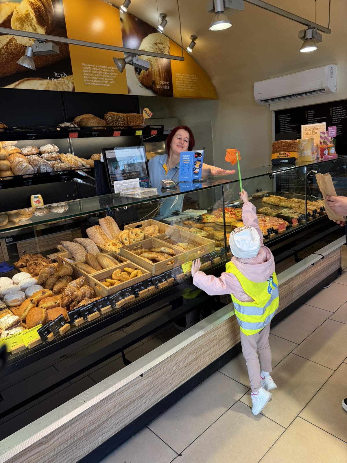 DV Dječja mašta – dan žena (17)