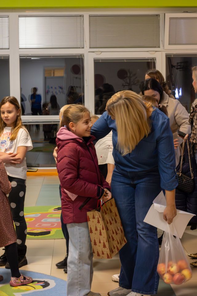 DV MASLAČAK Djeca i roditelji obilježili pet godina Montessori skupine (12)