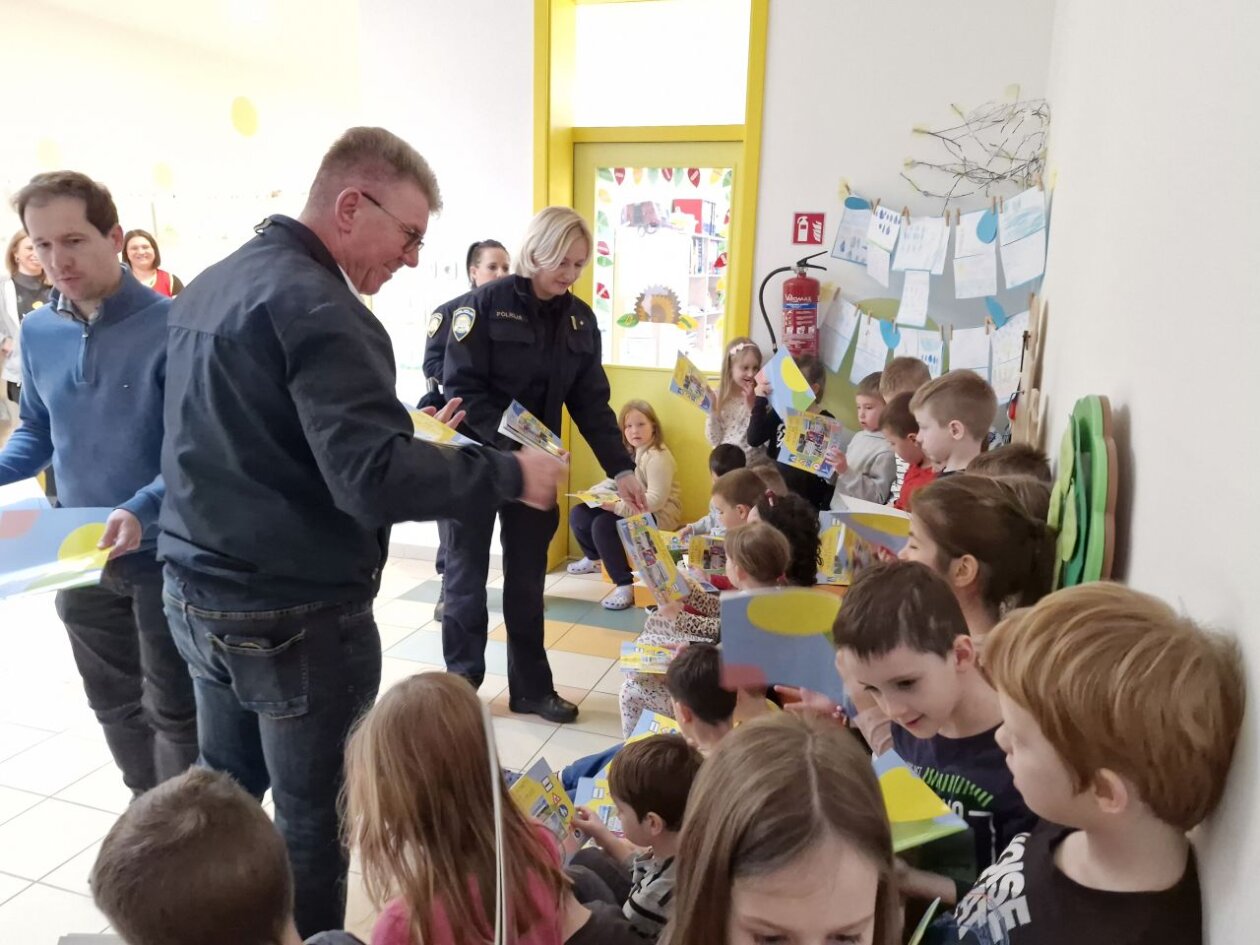 DV MASLAČAK Predškolci u prometnoj edukaciji – sigurnost na prvom mjestu (4)