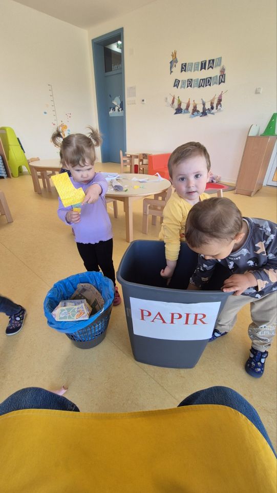 DV REHEKI Djeca kroz sadnju i čišćenje učila kako čuvati planet (5)