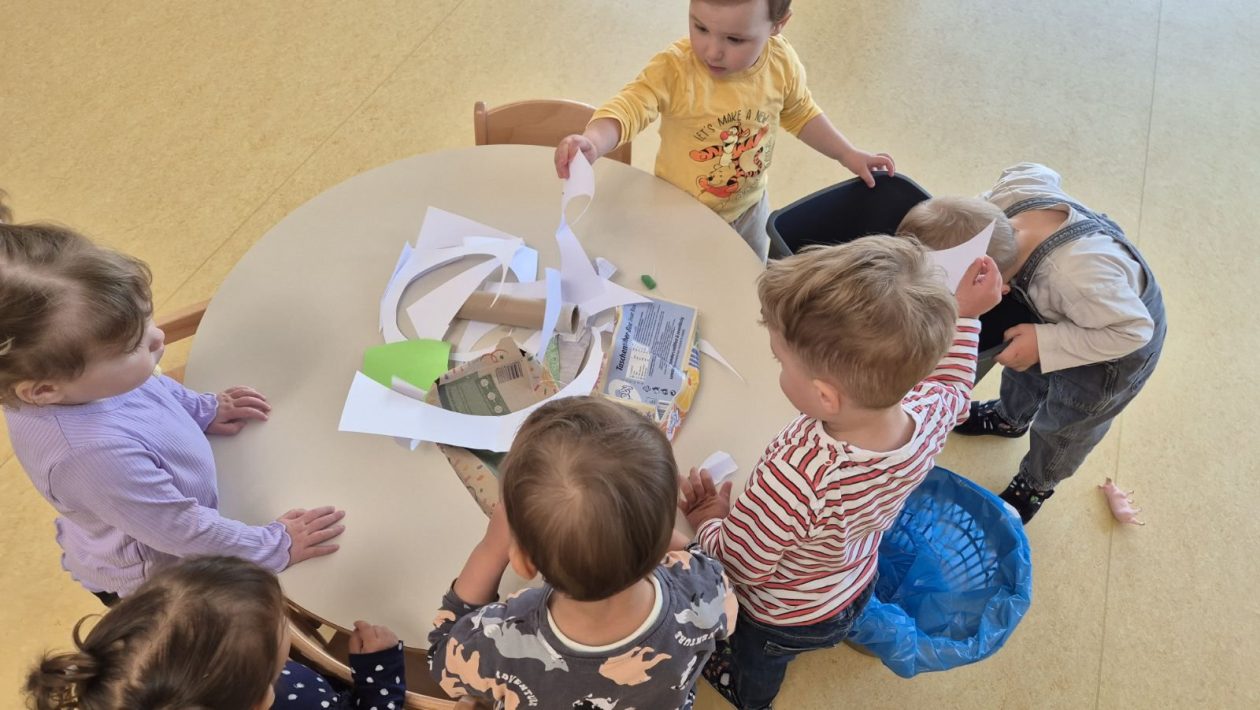 DV REHEKI Djeca kroz sadnju i čišćenje učila kako čuvati planet (6)