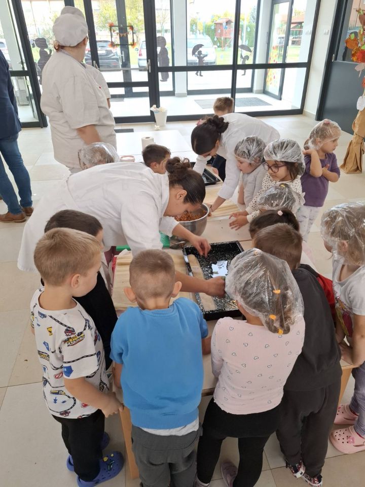 DV ‘REHEKI’ Mališane posjetili kuhari i konobari iz Srednje škole Prelog (6)