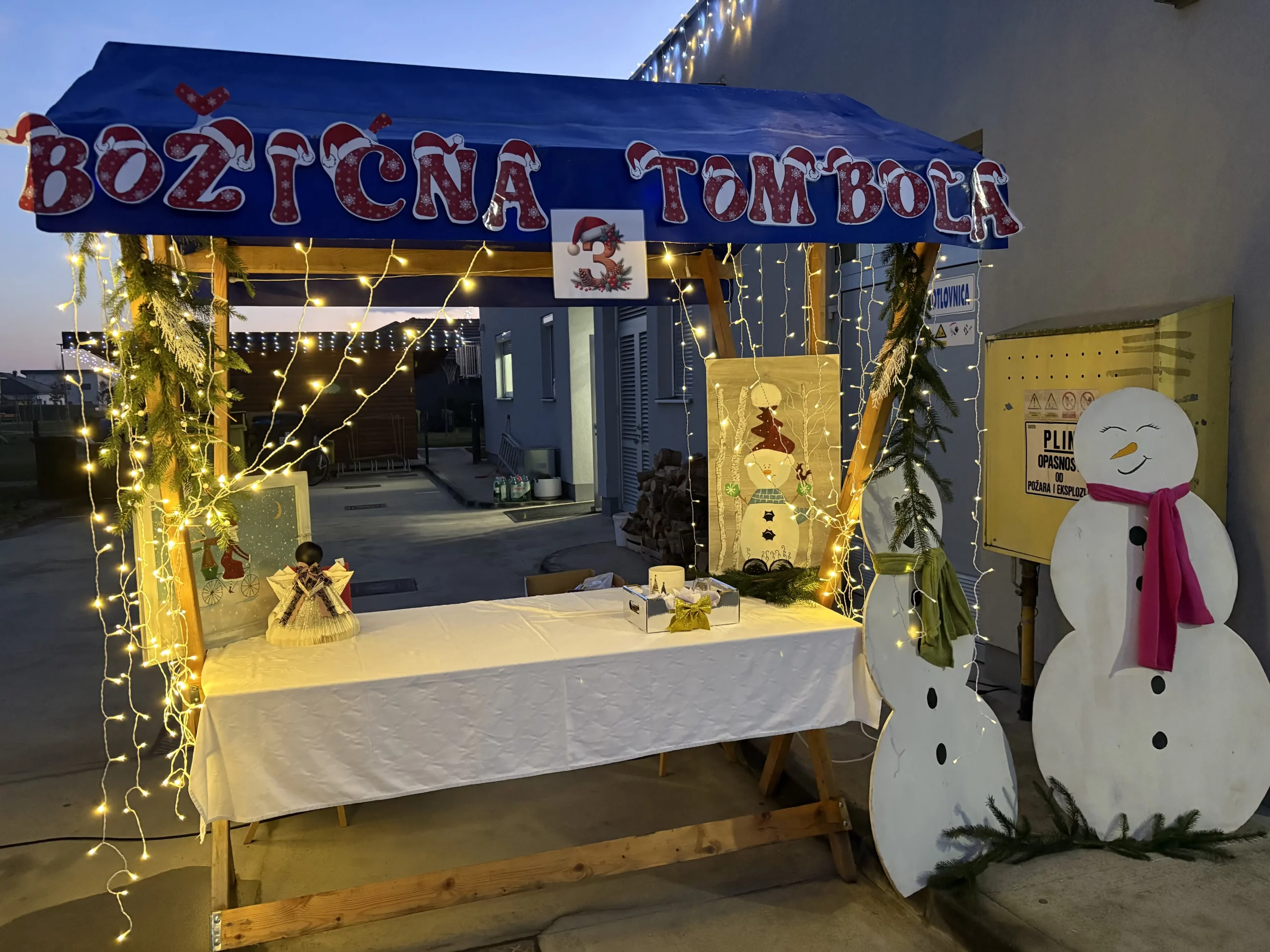 DV VESELA LOPTICA (9)