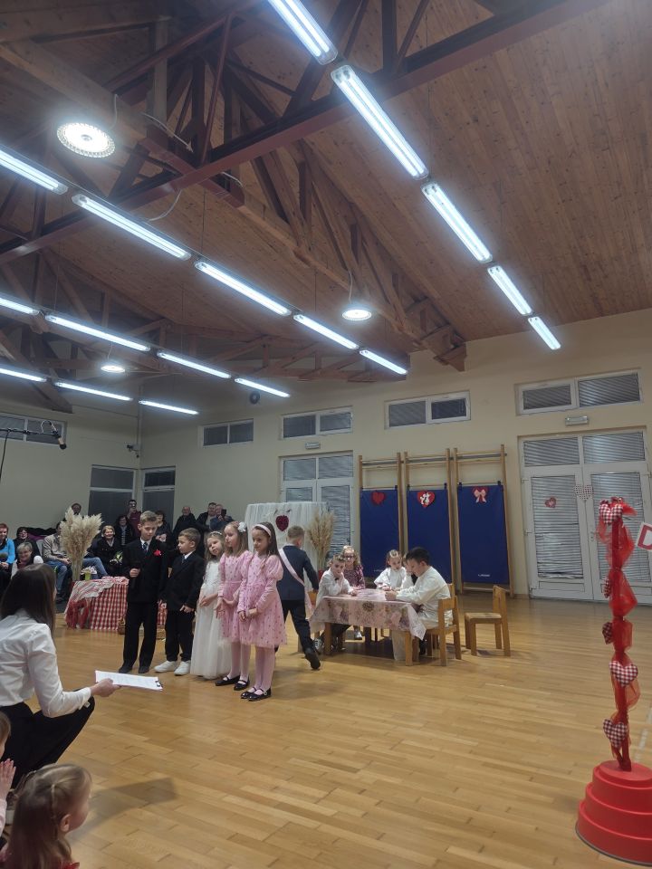 DV VRAPČIĆ ŠENKOVEC Bake i djedovi u središtu priredbe ‘Volim djeda i baku’ (2) DV VRAPČIĆ ŠENKOVEC Bake i djedovi u središtu priredbe ‘Volim djeda i baku’ (2)