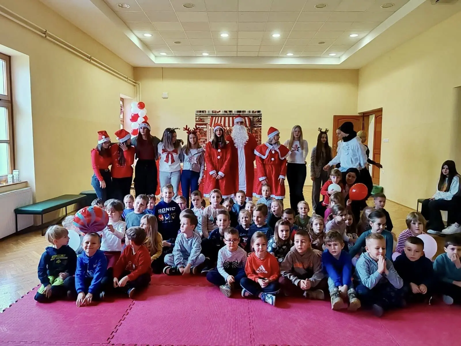 DV Vesela Loptica Srednja škola Čakovec (5) DV Vesela Loptica Srednja škola Čakovec (5)