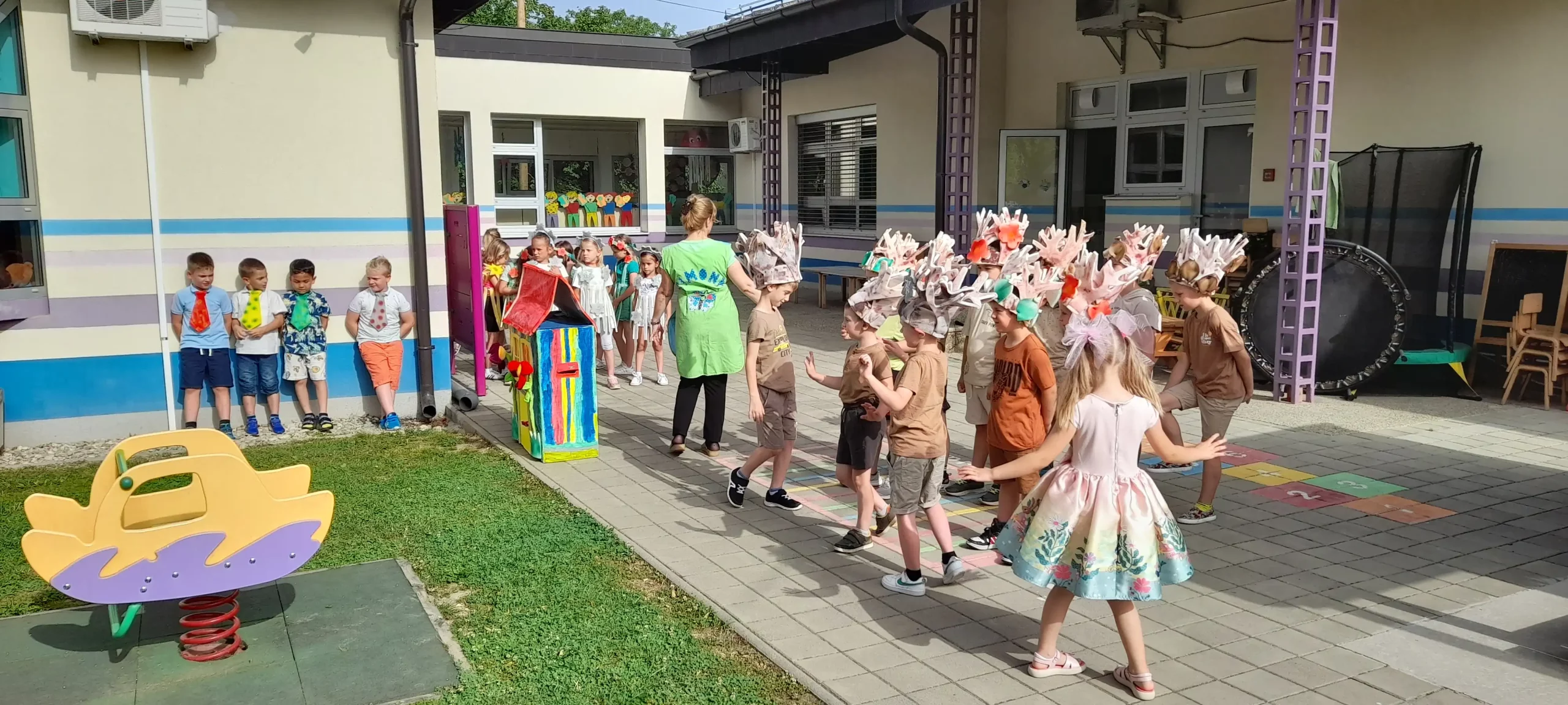 DV Zvončić prvi dan ljeta i predstava 2024. Nedelišće (1) DV Zvončić prvi dan ljeta i predstava 2024. Nedelišće (1)