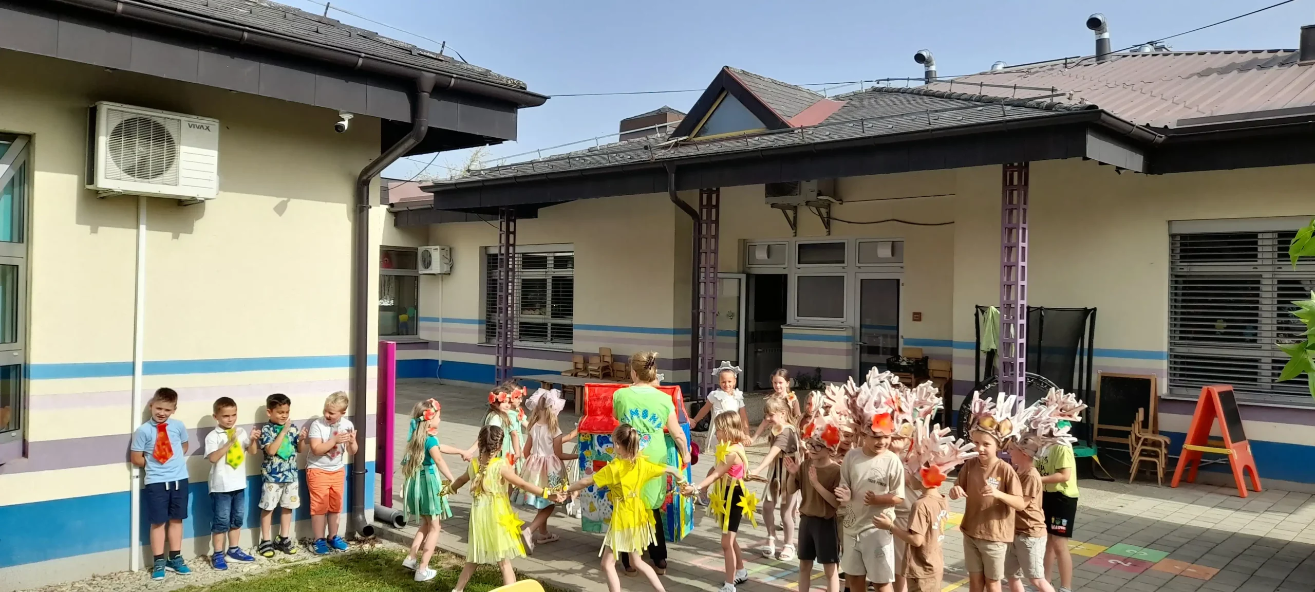 DV Zvončić prvi dan ljeta i predstava 2024. Nedelišće (2) DV Zvončić prvi dan ljeta i predstava 2024. Nedelišće (2)