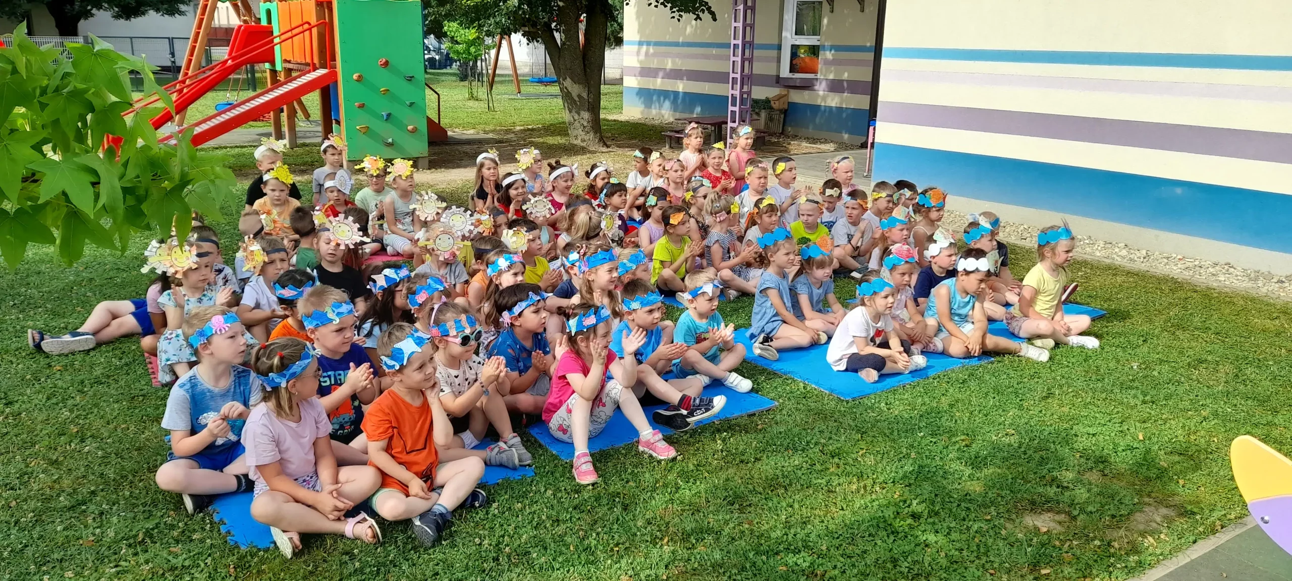 DV Zvončić prvi dan ljeta i predstava 2024. Nedelišće (3) DV Zvončić prvi dan ljeta i predstava 2024. Nedelišće (3)