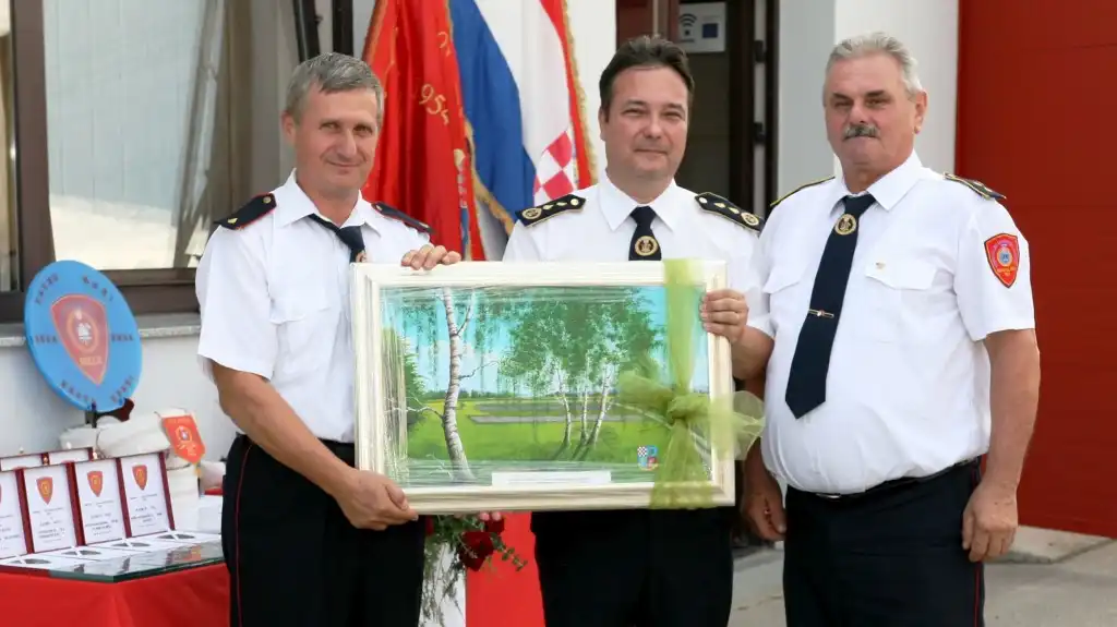 DVD BREZJE (10) DVD BREZJE (10)