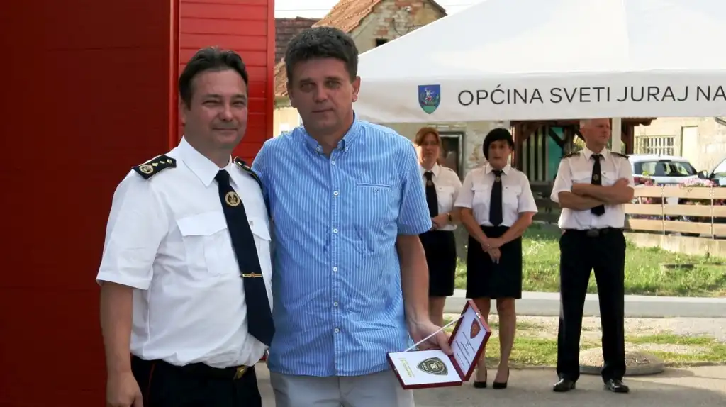 DVD BREZJE (12) DVD BREZJE (12)