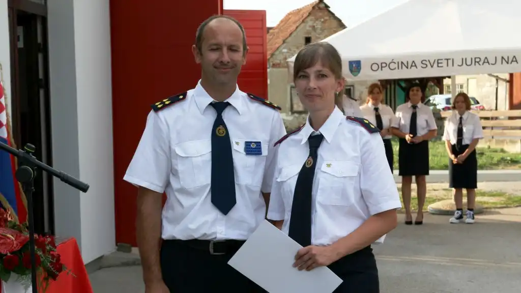 DVD BREZJE (18) DVD BREZJE (18)