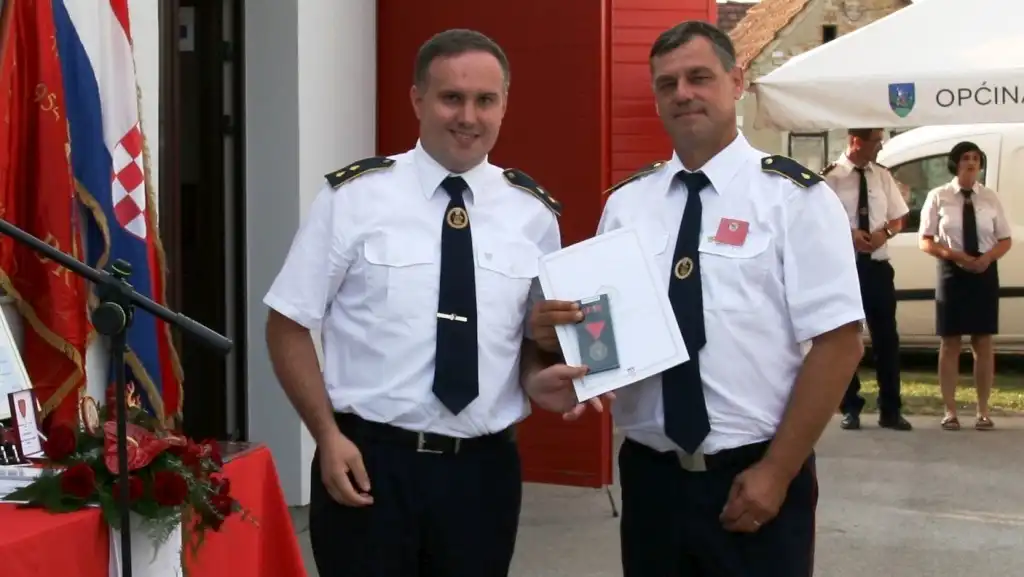 DVD BREZJE (19) DVD BREZJE (19)