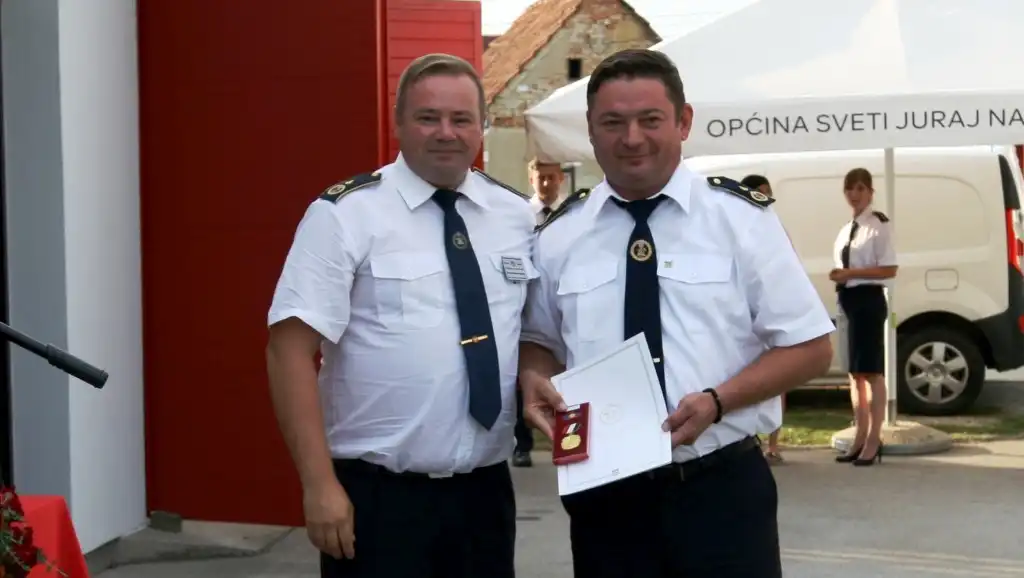 DVD BREZJE (23) DVD BREZJE (23)