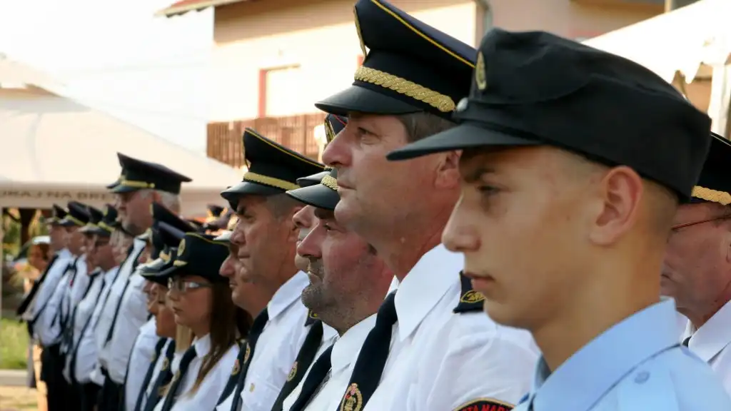 DVD BREZJE (4) DVD BREZJE (4)