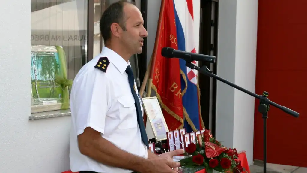 DVD BREZJE (9) DVD BREZJE (9)