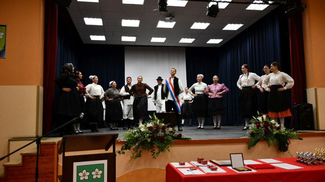 DVD Belica 100 godina (146)