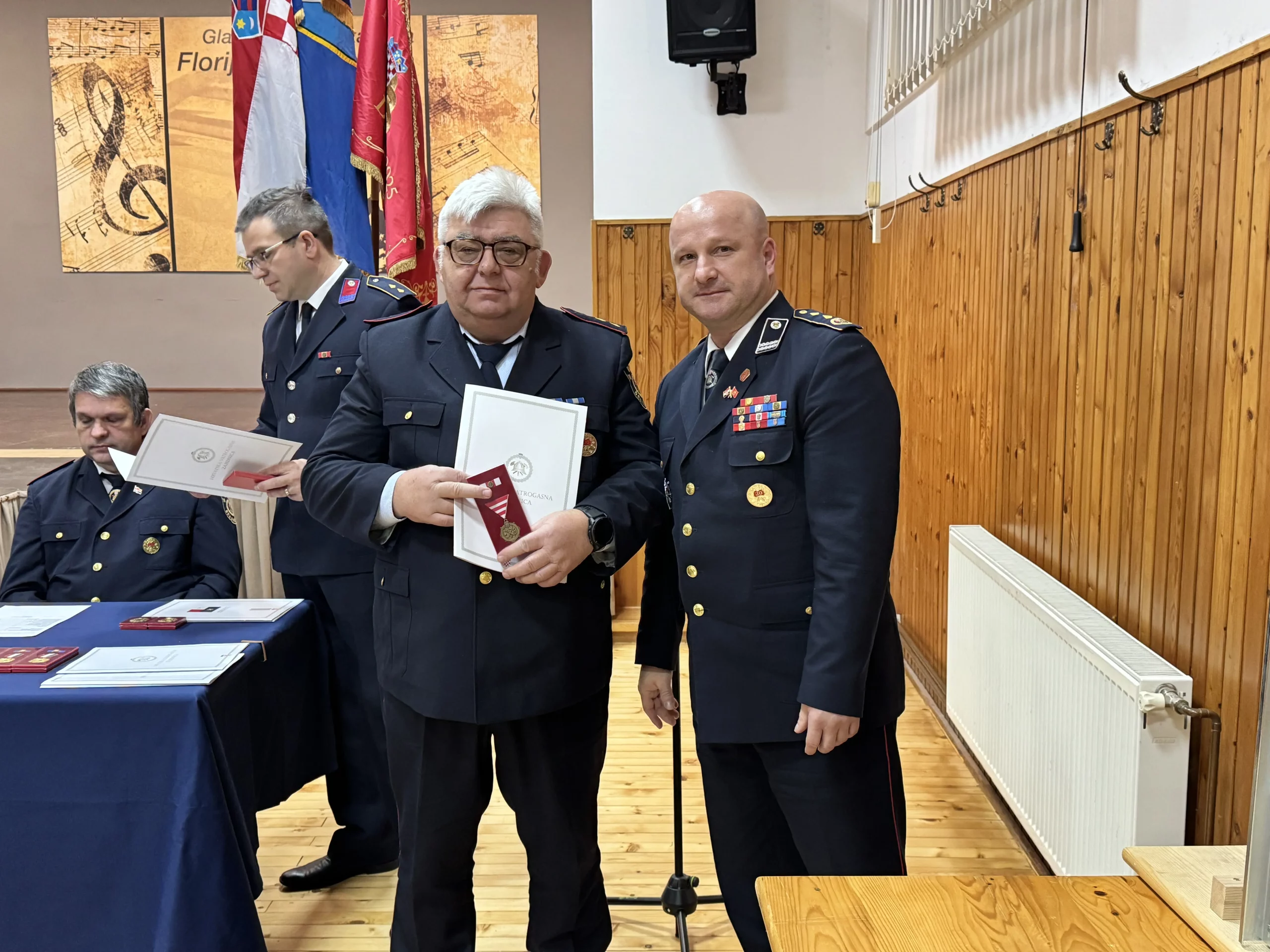 DVD DEKANOVEC IZBORNA SKUPŠTINA (28)