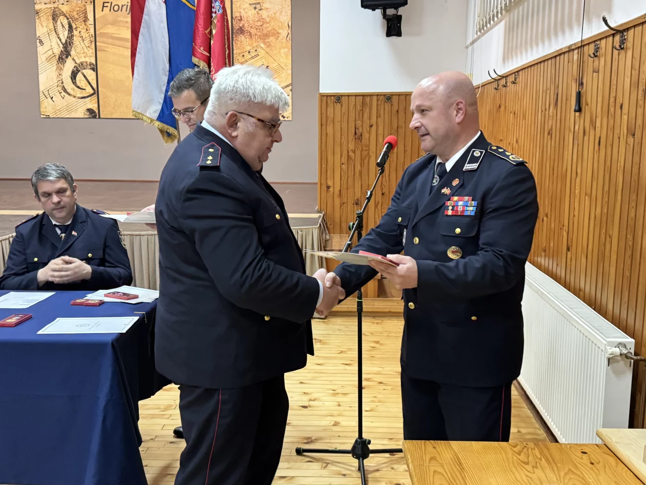 DVD DEKANOVEC IZBORNA SKUPŠTINA (30)