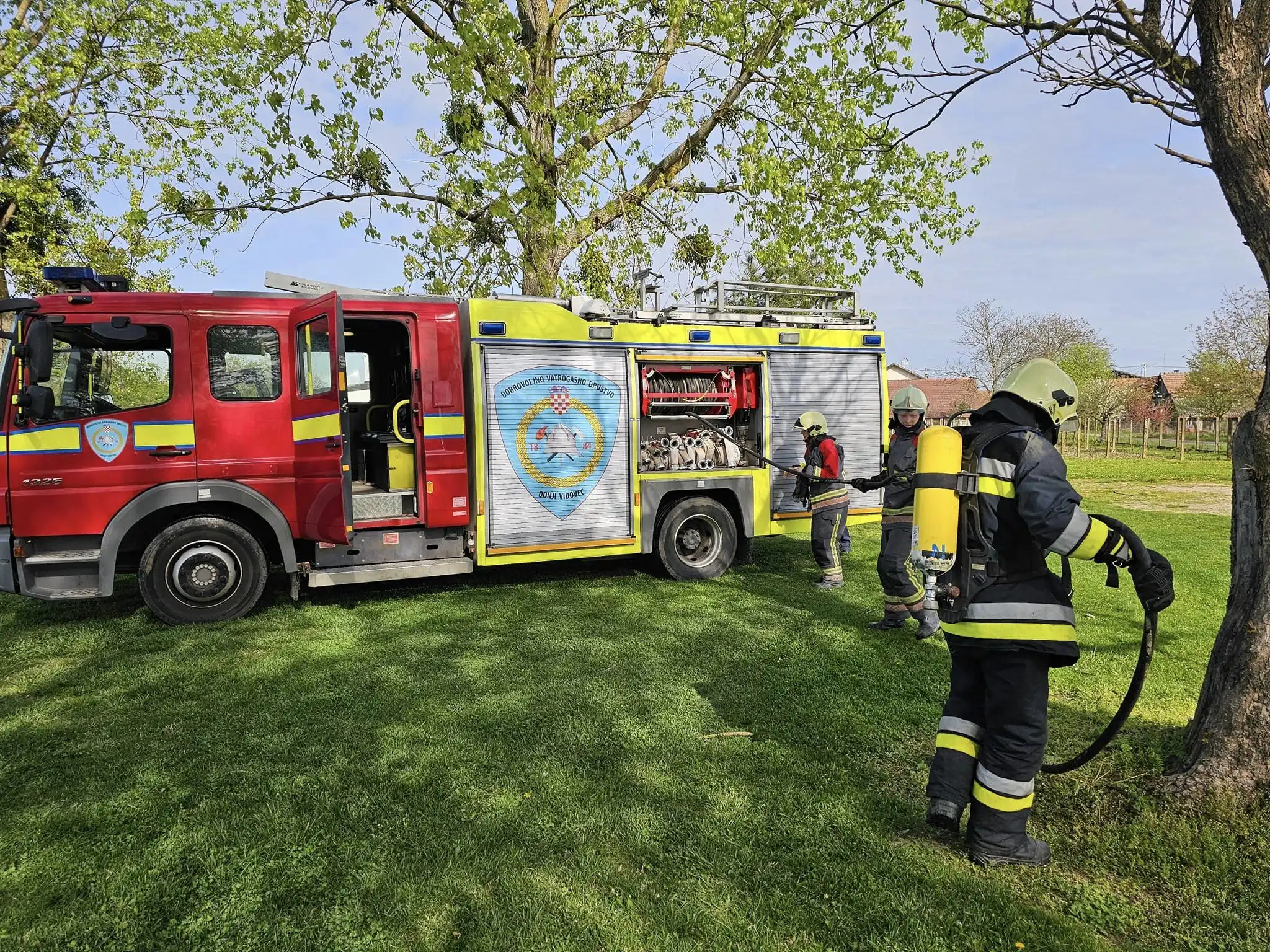 DVD Donji Vidovec, novi članovi, djeca, (50) DVD Donji Vidovec, novi članovi, djeca, (50)