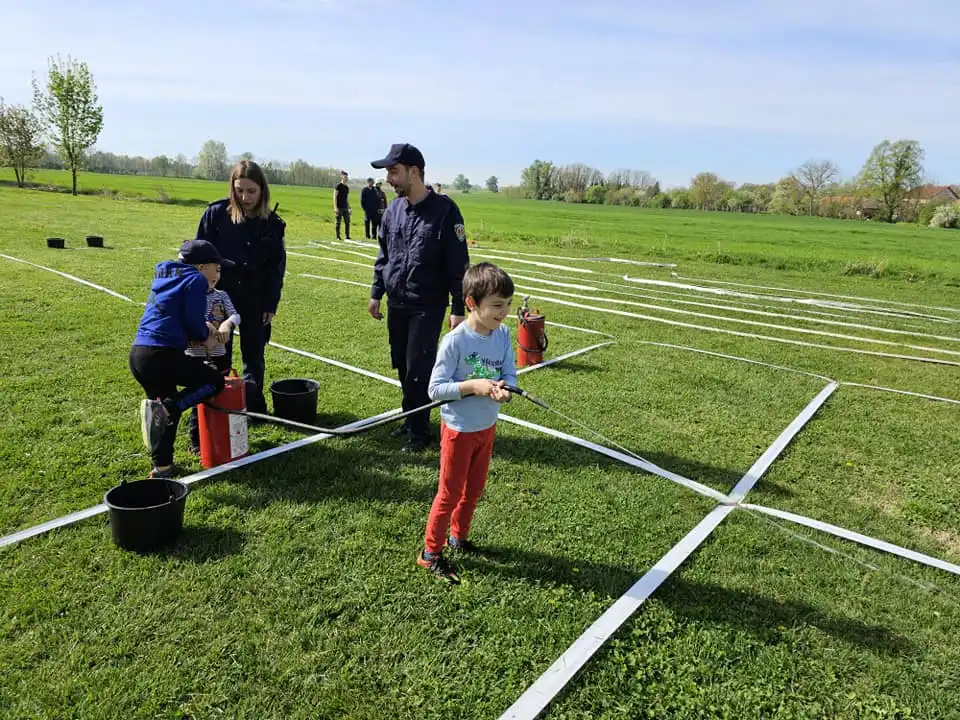 DVD Donji Vidovec, novi članovi, djeca, (51) DVD Donji Vidovec, novi članovi, djeca, (51)