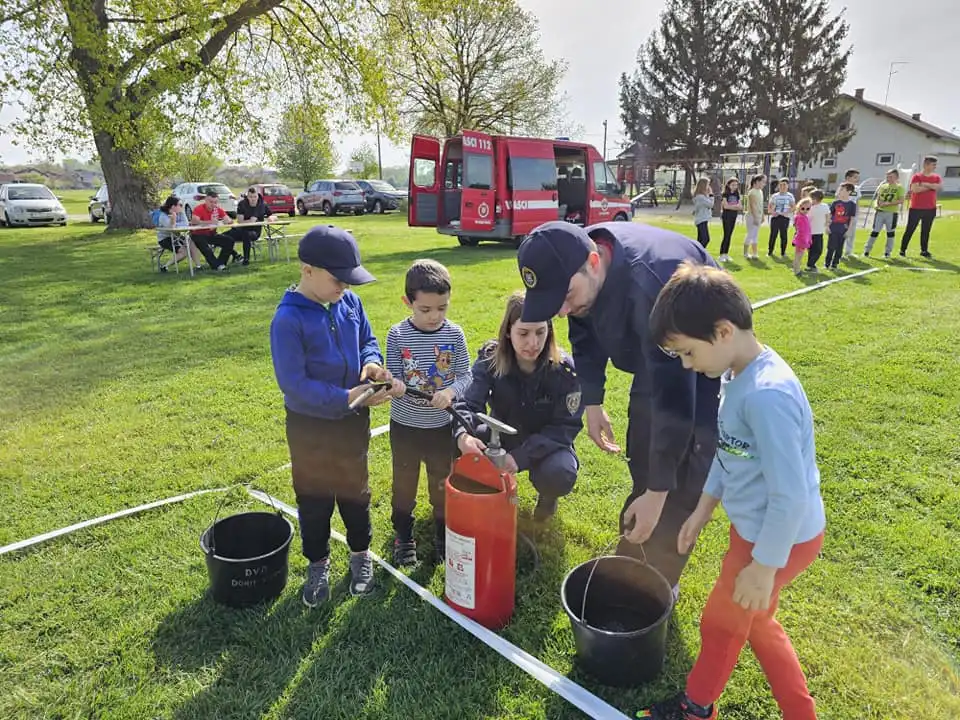 DVD Donji Vidovec, novi članovi, djeca, (52) DVD Donji Vidovec, novi članovi, djeca, (52)