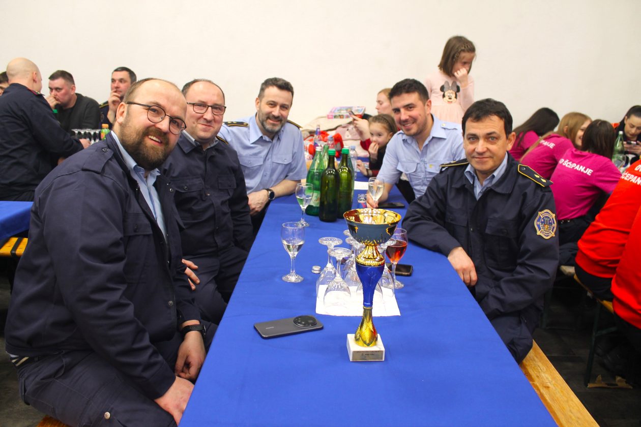 DVD GARDINOVEC I. Zimski kup (110)