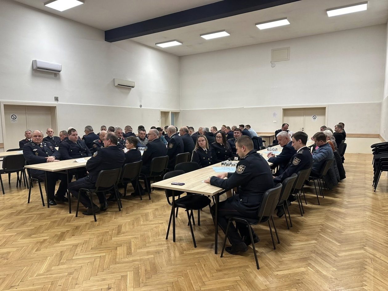 DVD MAČKOVEC (1) DVD MAČKOVEC (1)