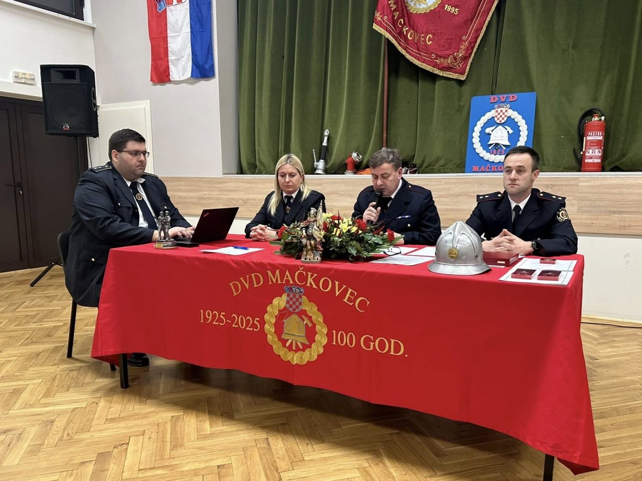 DVD MAČKOVEC (4) DVD MAČKOVEC (4)