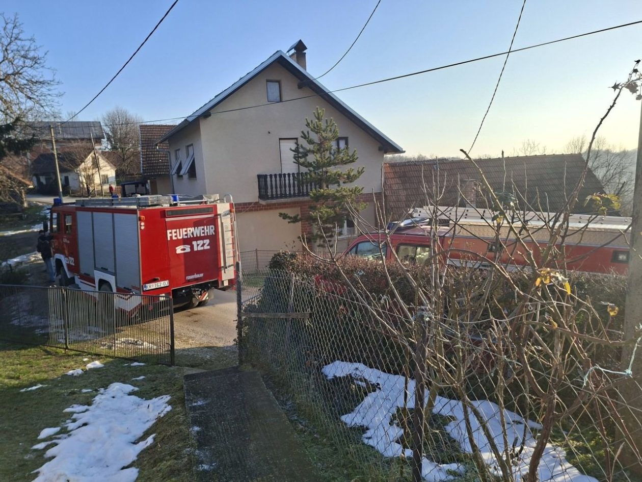 DVD OREHOVICA Dvije intervencije u jednom danu – požar dimnjaka i poplavljeni objekt (1)