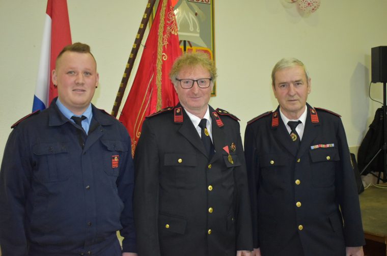 DVD Oporovec (3) DVD Oporovec (3)