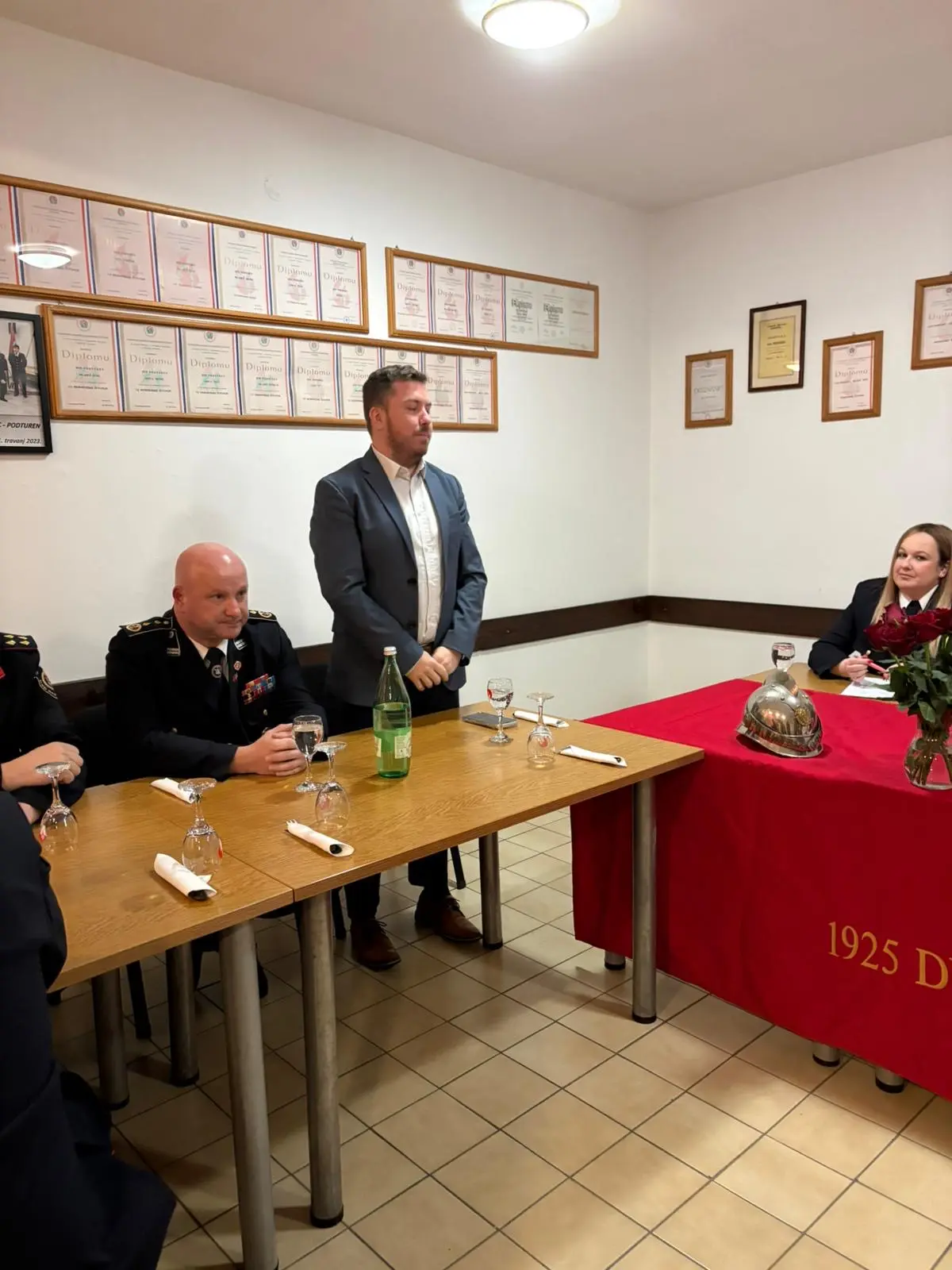 DVD Podturen (1) DVD Podturen (1)