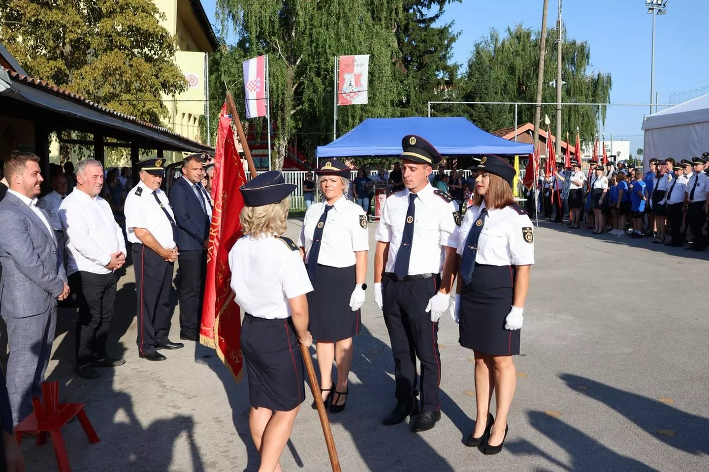 DVD Podturen, 100 godina (10) DVD Podturen, 100 godina (10)