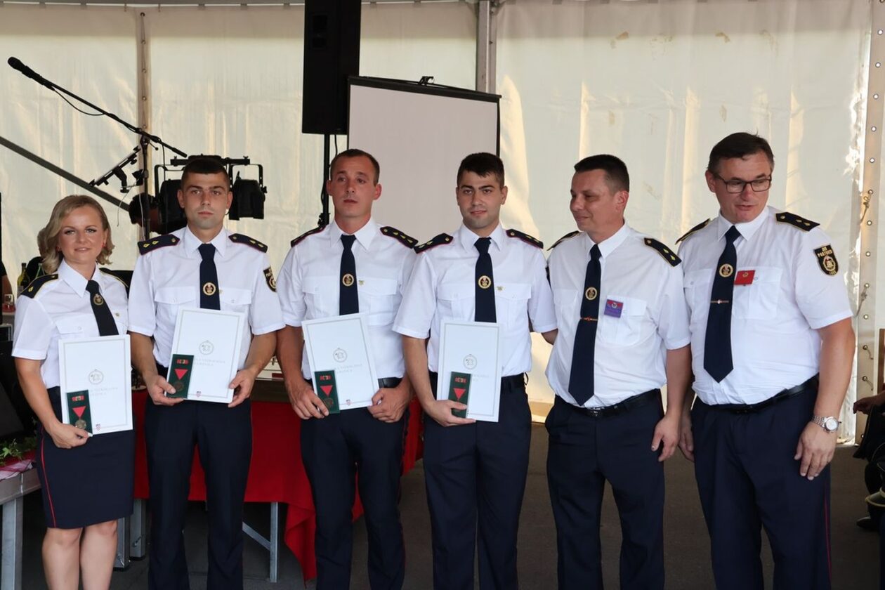 DVD Podturen 100 godina (23)