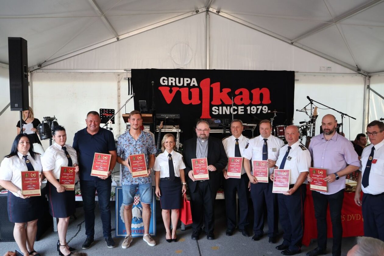 DVD Podturen 100 godina (27)