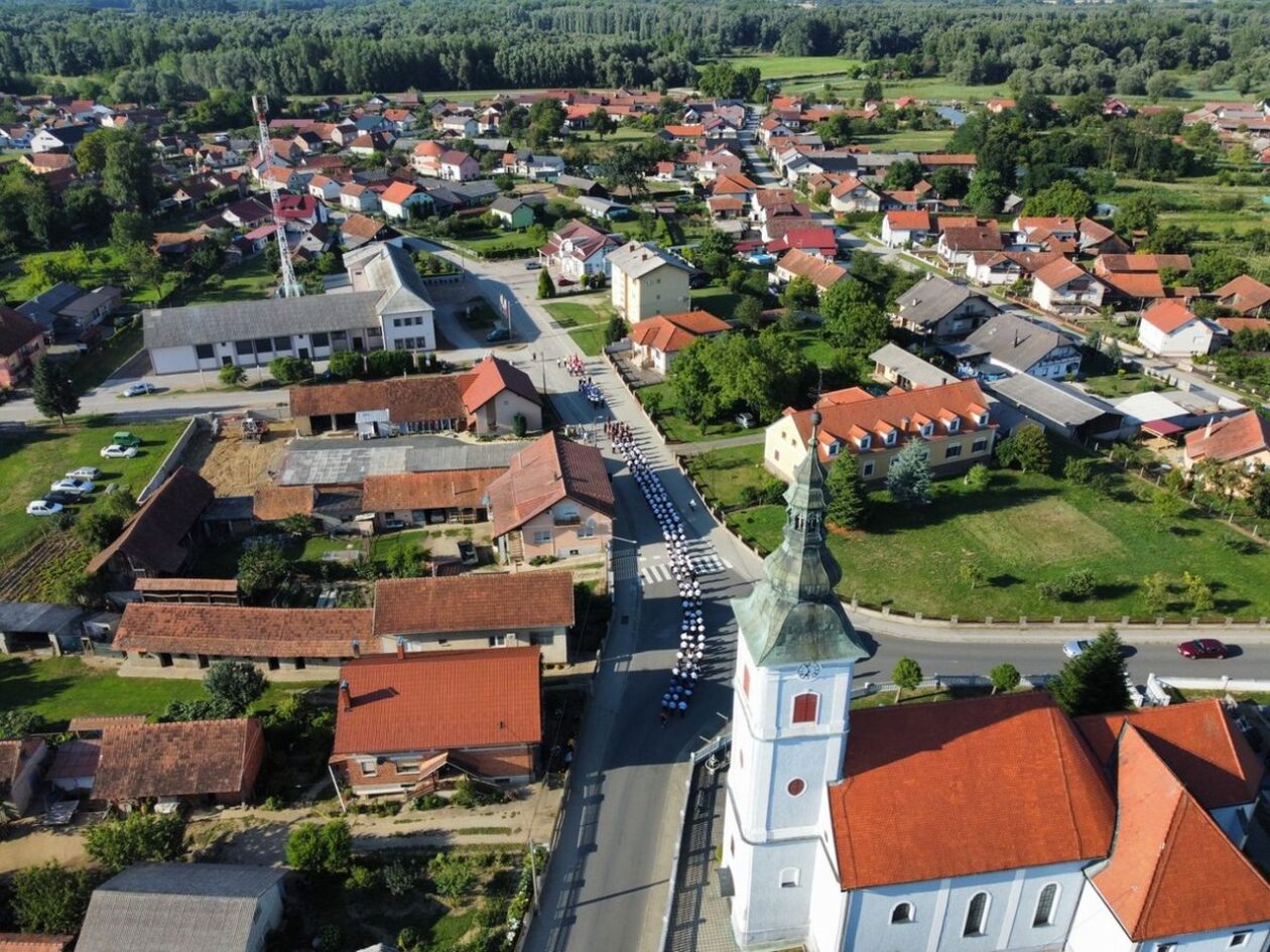 DVD Podturen 100 godina (33)