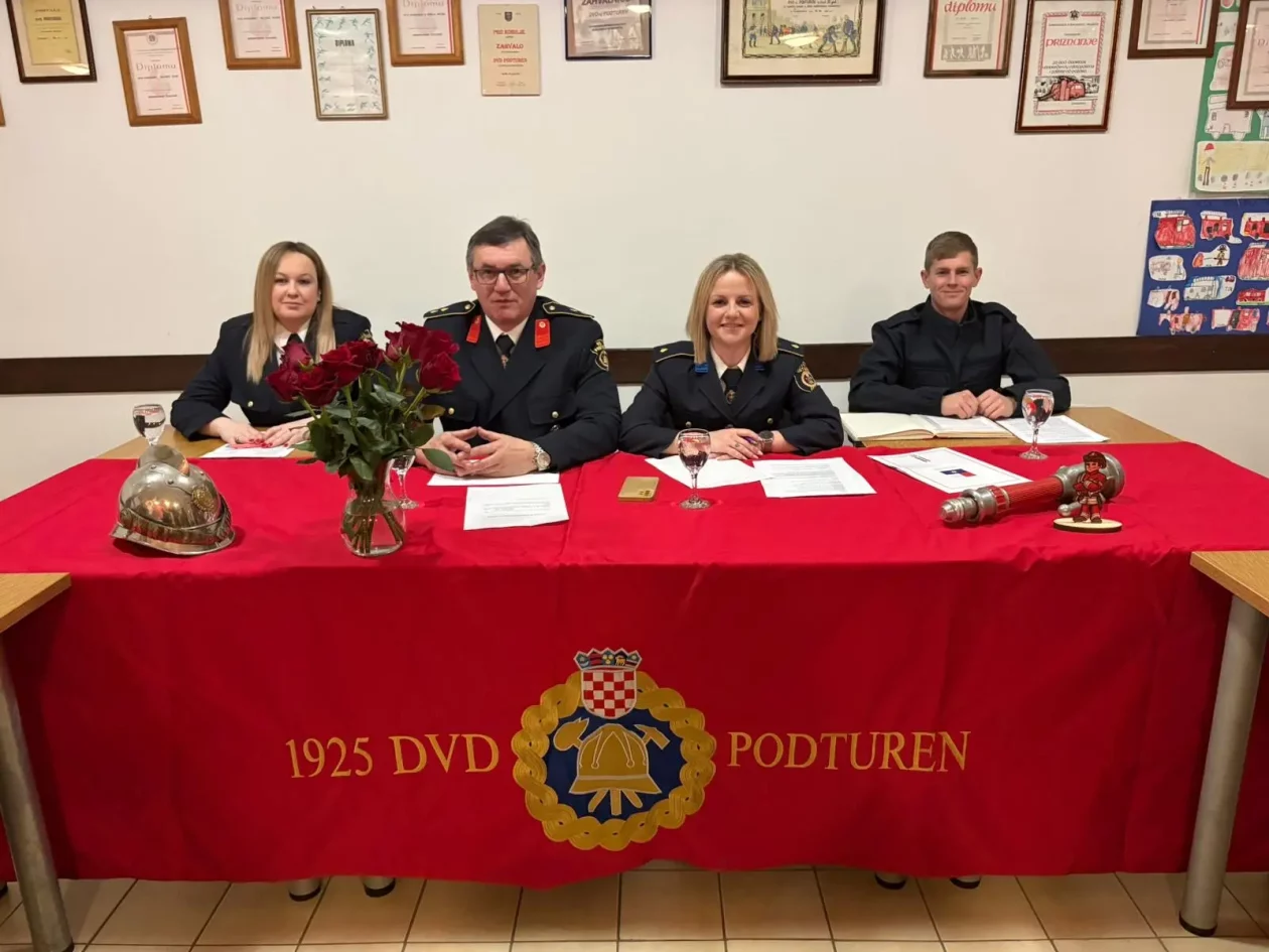 DVD Podturen (15) DVD Podturen (15)