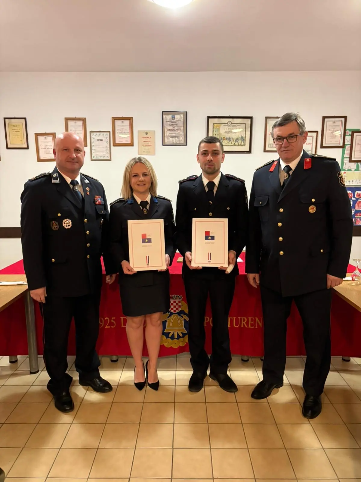 DVD Podturen (3) DVD Podturen (3)