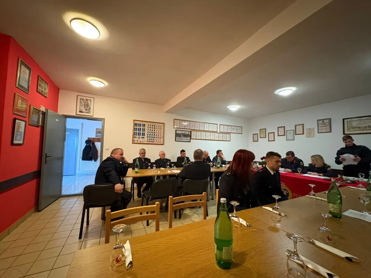 DVD Podturen (9) DVD Podturen (9)