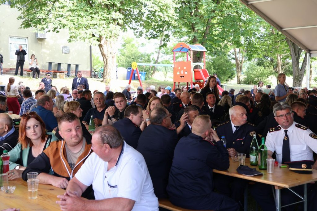 DVD Preseka, 100 godina (25) DVD Preseka, 100 godina (25)