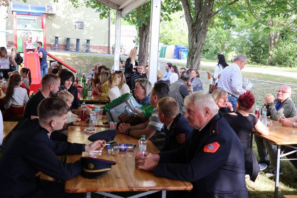 DVD Preseka, 100 godina (31) DVD Preseka, 100 godina (31)