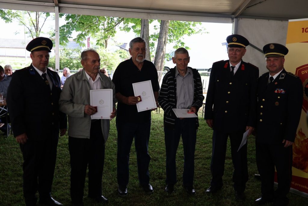 DVD Preseka, 100 godina (54) DVD Preseka, 100 godina (54)